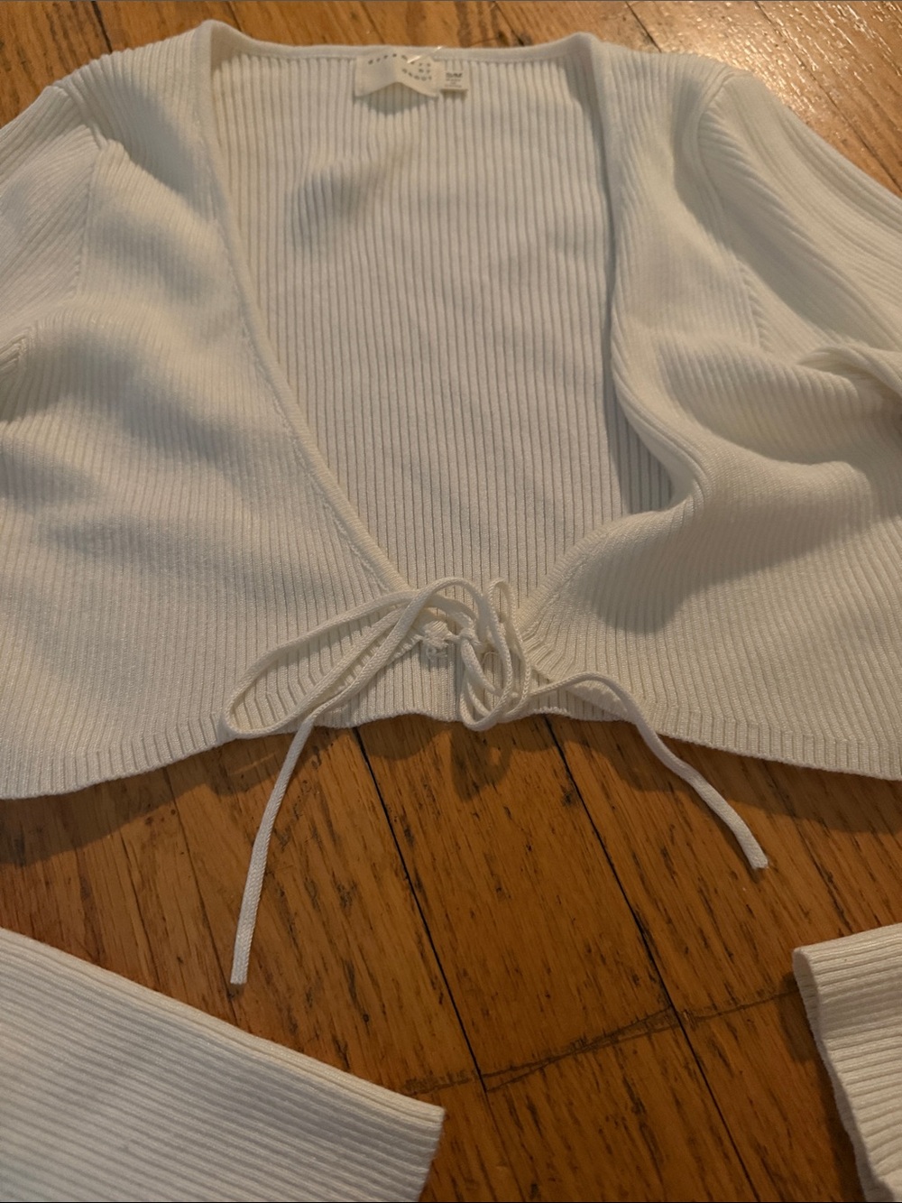 Y2K Ribbed Tie-Front Cropped Cardigan - Picture 5 of 6